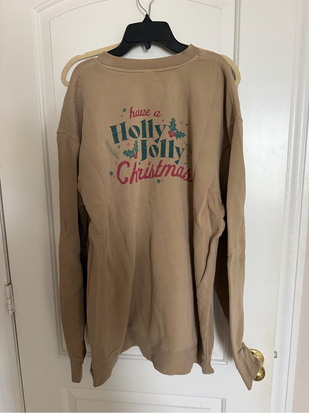 GUC living fully mallory ervin sweatshirt XL tan holly jolly Christmas